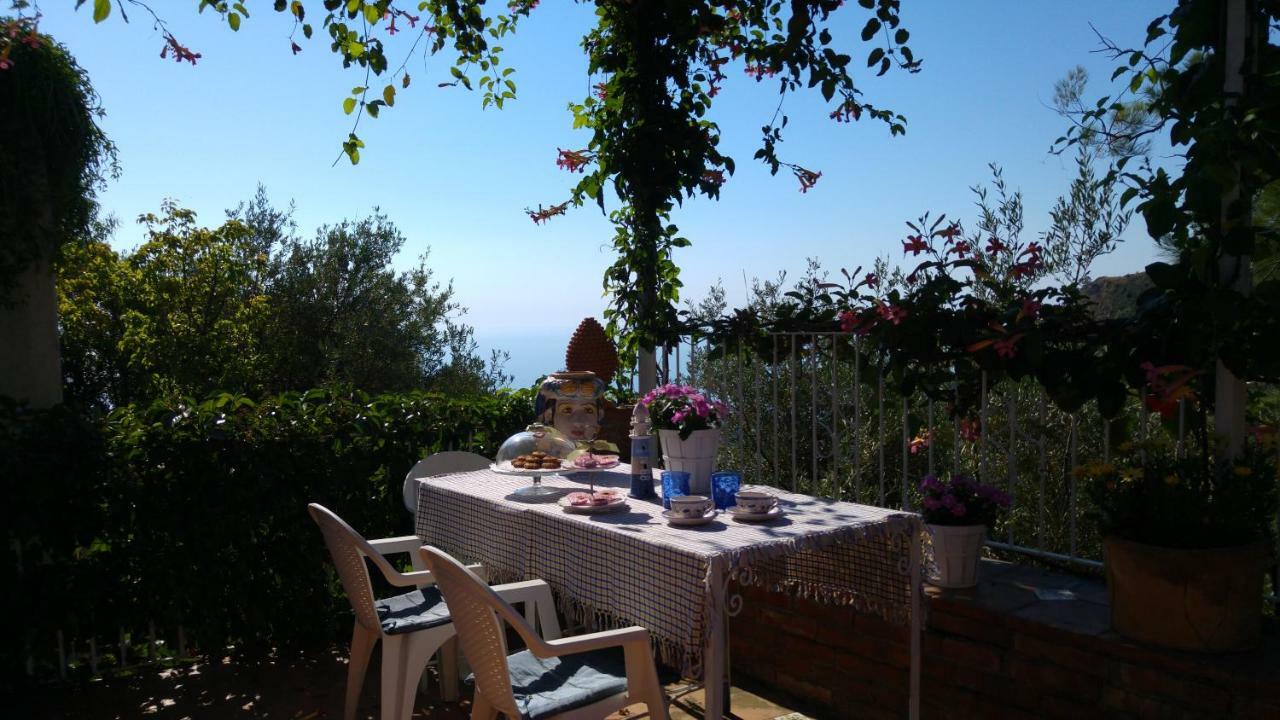 Casa Il Faro Villa Con Piscina 카스텔몰라 외부 사진