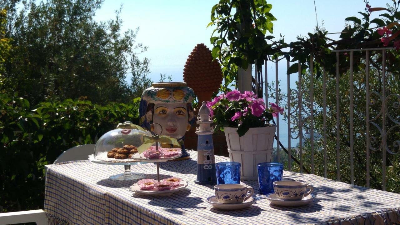 Casa Il Faro Villa Con Piscina 카스텔몰라 외부 사진