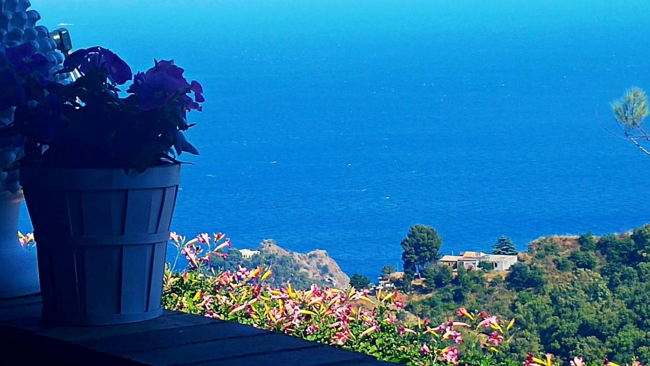 Casa Il Faro Villa Con Piscina 카스텔몰라 외부 사진