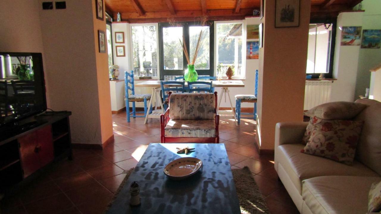 Casa Il Faro Villa Con Piscina 카스텔몰라 객실 사진